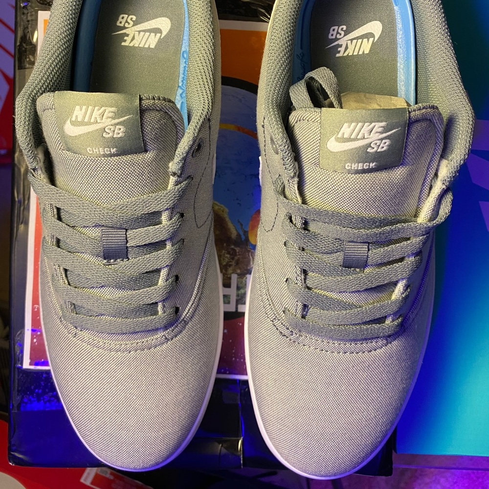 🆕 - Nike SB ✔️ Check Solar CNVS - Gray - M 8 / 10 - Picture 4 of 8
